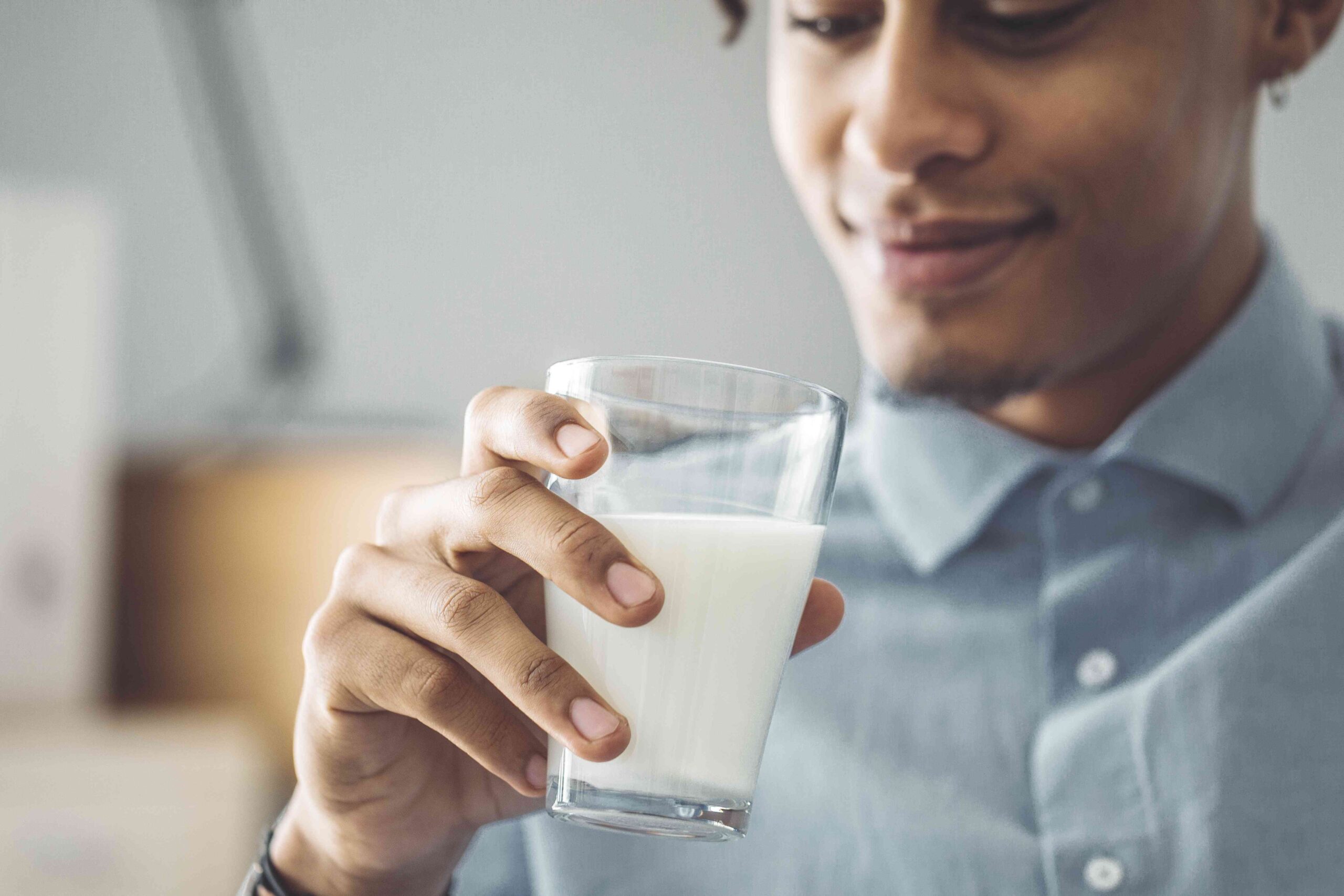 Is Goat Milk Good for Intestine Well being? 5 Causes to Add It to Your Eating regimen